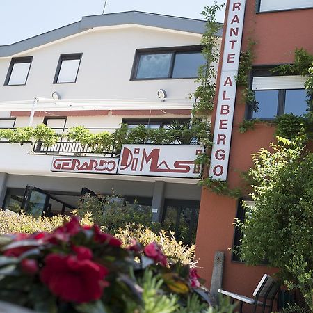 Ristorante Albergo Gerardo Di Masi カポゼーレ エクステリア 写真