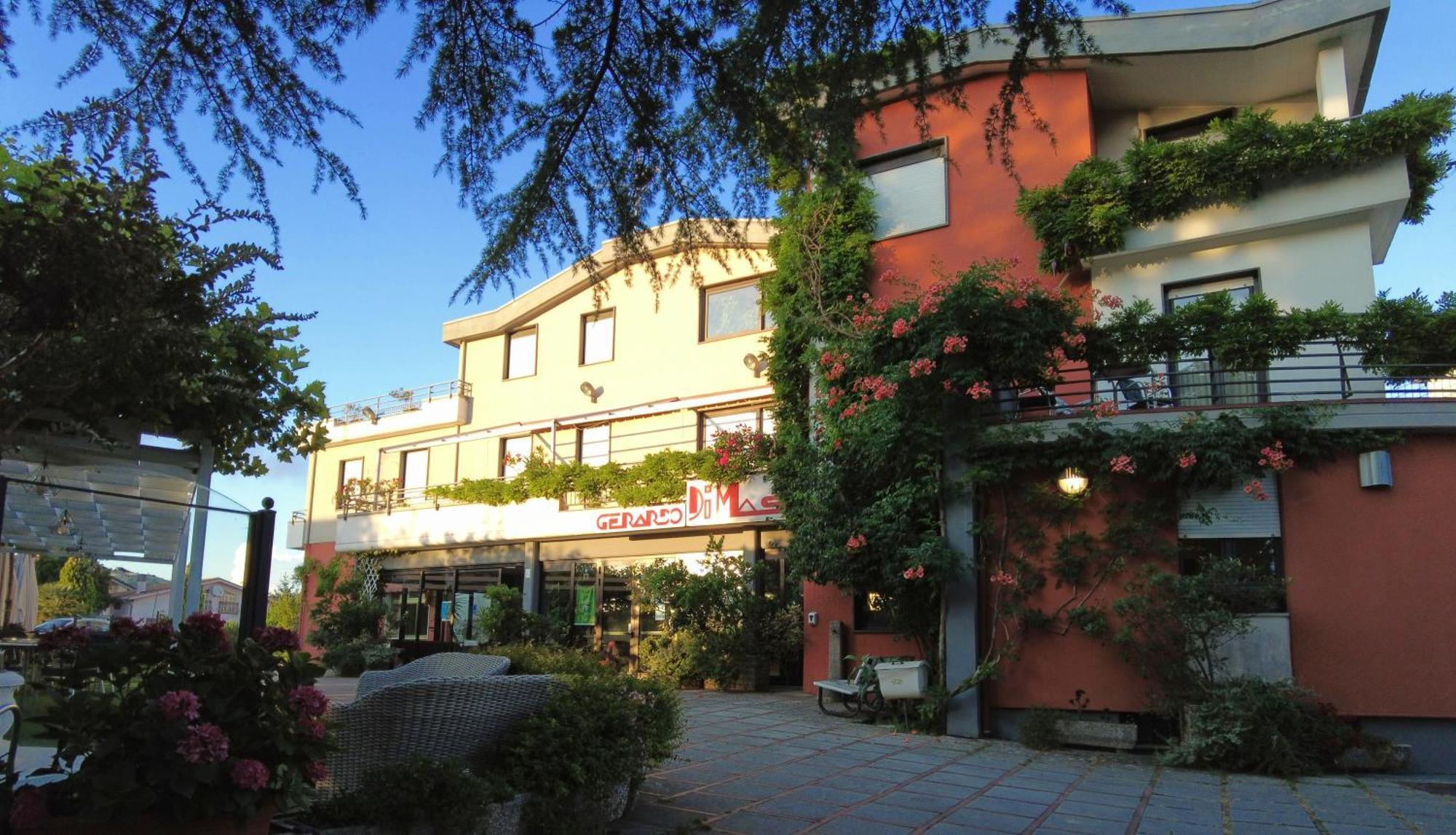 Ristorante Albergo Gerardo Di Masi カポゼーレ エクステリア 写真