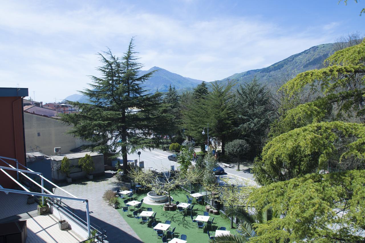 Ristorante Albergo Gerardo Di Masi カポゼーレ エクステリア 写真