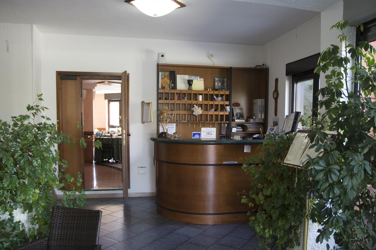 Ristorante Albergo Gerardo Di Masi カポゼーレ エクステリア 写真