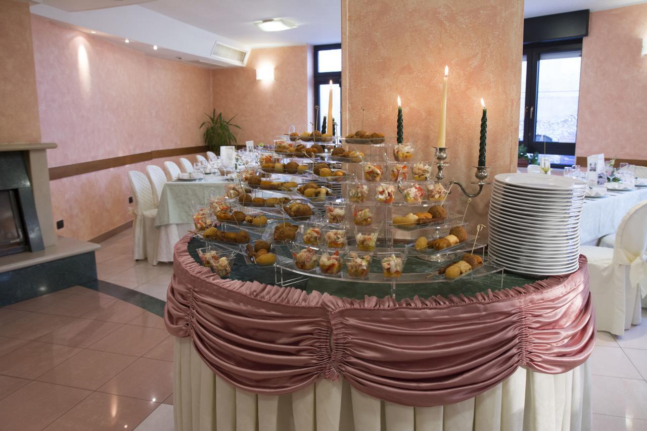 Ristorante Albergo Gerardo Di Masi カポゼーレ エクステリア 写真